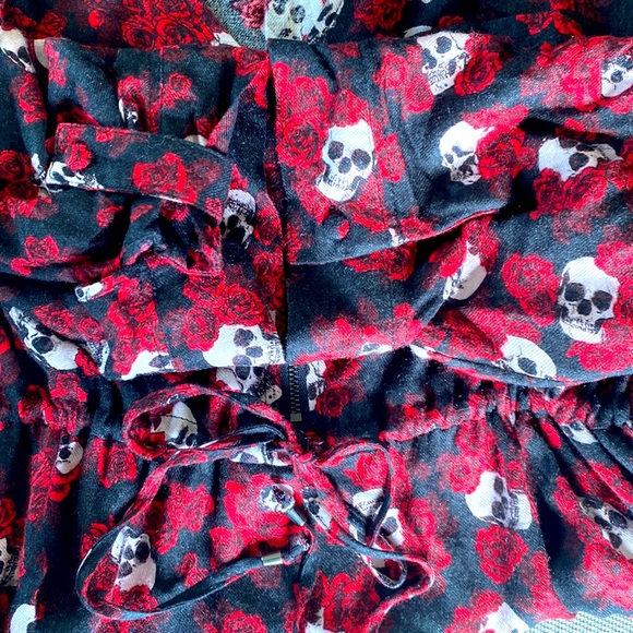 💀Beautiful skull & rose dress 🌹 - Picture 13 of 16